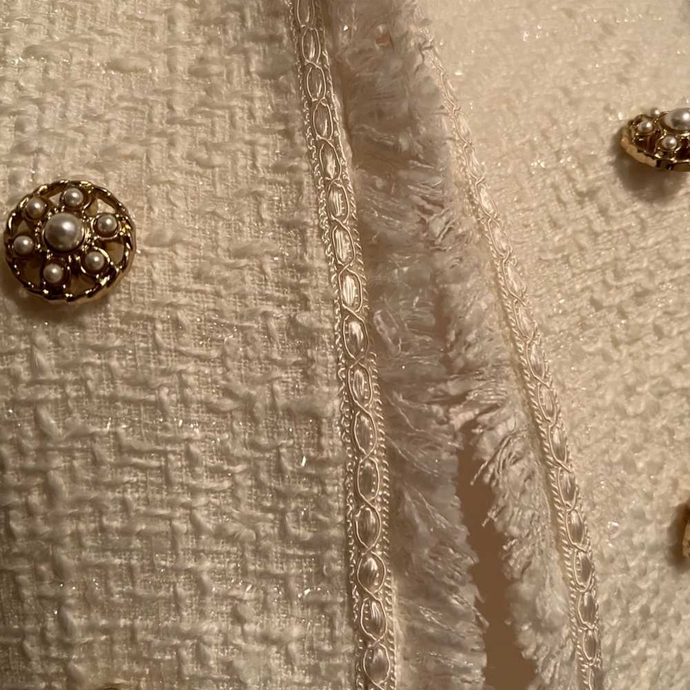 Blazer - Picture 2 of 4